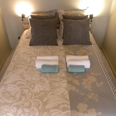 Appartement Studio Confort Part-dieu Saint Victorien *